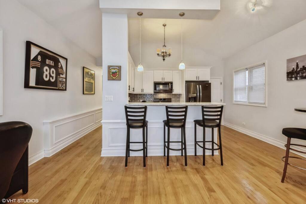 2-Bed 2-Bath Apt - Close To Uc W/ Free Parking Chicago Ngoại thất bức ảnh